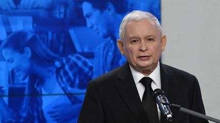 Pologne : les conservateurs populistes réélus