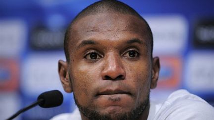 La joie d'Abidal, félicité par Messi et Pedro