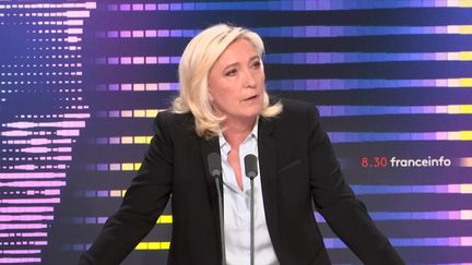 Marine Le Pen, députée RN du Pas-de-Calais, candidate à sa réélection, était mardi 7 juin l'invitée du 8h30 franceinfo.&nbsp; (FRANCEINFO / RADIOFRANCE)