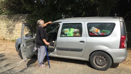 Myriam&nbsp;dort dans sa voiture depuis le début du mois de juillet.&nbsp; (MARINE PROTAIS / FRANCE BLEU LA ROCHELLE)