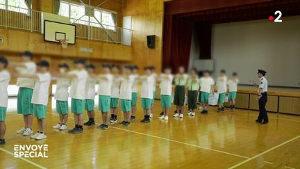 Envoyé spécial. Japon, des prisonniers au pas (ENVOYÉ SPÉCIAL  / FRANCE 2)