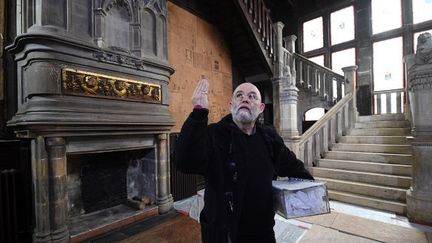 Claude Stefani, conservateur des musées de Rochefort inspecte la maison de Pierre Loti
 (XAVIER LEOTY / AFP)