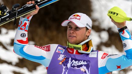 Le Fran&ccedil;ais&nbsp;Alexis Pinturault c&eacute;l&egrave;bre son titre de champion du monde de ski en slalom, &agrave; Wengen (Suisse), le 19 janvier 2014. (FABRICE COFFRINI / AFP)