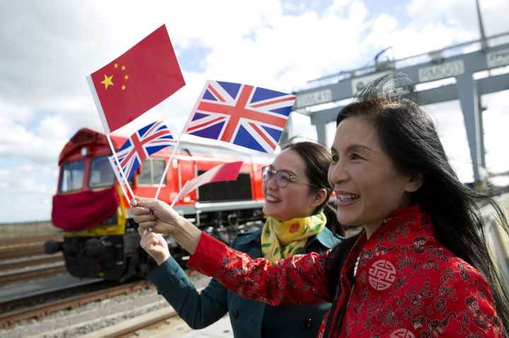 Au départ du train de Londres vers le Royaume-Uni, le 10 avril 2017. (ISABEL INFANTES / AFP)