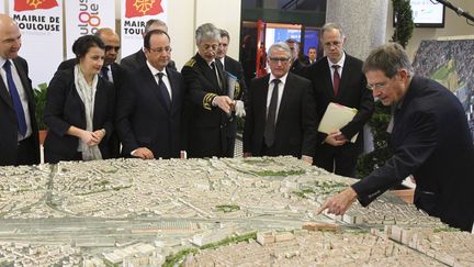 Fran&ccedil;ois Hollande lors d'une visite &agrave; Toulouse, en janvier 2014. (20 MINUTES/FRED SCHEIBER/SIPA)