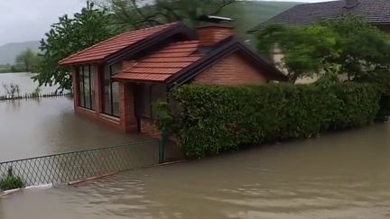 Eurozapping : le nord de l'Italie en alerte inondations