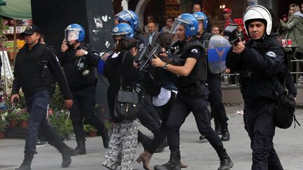 Une manifestation contre les purges en turquie à&nbsp;Ankara, le 23 mai 2017. (ADEM ALTAN / AFP)