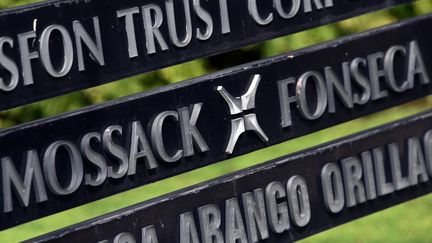 Créé par deux avocats panaméens, le cabinet Mossack Fonseca est spécialisé de la mise en place de société offshores à l'aide de prête-noms. (RODRIGO ARANGUA / AFP)