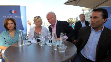 Les anciens ministres Nora Berra, Nadine Morano et Brice Hortefeux, et le maire d'Arcachon, Yves Foulon, lors d'une conf&eacute;rence de presse de l'association des Amis de Nicolas Sarkozy, le 1er septembre 2013 &agrave; Arcachon. ( MAXPPP)