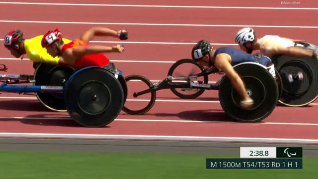 Troisième de sa série au 1500m T54, le Français est qualifié pour la finale.
Le para-athlète de 39 ans a bien maîtrisé sa course en terminant derrière le Thaïlandais Prawat Wahoram et le Chinois Yong Zhang. Double médaillé de bronze paralympique, le Tricolore espère remonter sur le podium.