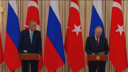 Vladimir Poutine et Recep Tayyip Erdoğan se sont rencontrés lundi 4 septembre à Sotchi (Russie). Les deux hommes ont échangé à propos de la sécurité alimentaire.