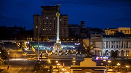 Les rues vides de Kiev, la capitale ukrainienne, le 26 février 2022. (AYTAC UNAL / ANADOLU AGENCY / AFP)