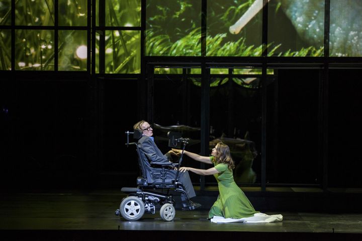 Sophie Koch (Marguerite) et le danseur et chorégraphe Dominique Mercy
 (Felipe Sanguinetti / OnP)