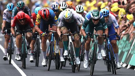 Jasper Philipsen s'est imposé lors de la 11e étape du Tour de France, le 12 juillet 2023. (ANNE-CHRISTINE POUJOULAT / AFP)