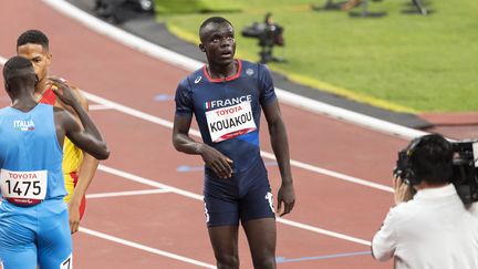 Le Français Charles-Antoine Kouakou remporte le 400 m T20, le 31 août 2021, lors des Jeux paralympiques de Tokyo. (G.MIRAND / FRANCE PARALYMPIQUE)