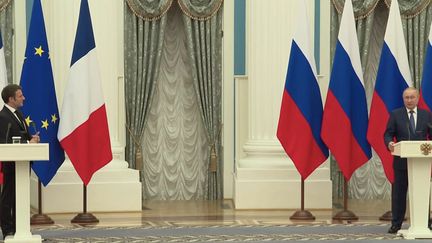 Crise ukrainienne : que retenir du dialogue entre Emmanuel Macron et Vladimir Poutine ?