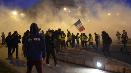 Des "gilets jaunes" à Bourges, lors de la manifestation du samedi 12 janvier. (GUILLAUME SOUVANT / AFP)