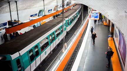 Paris : les métros circulent quasi normalement lundi