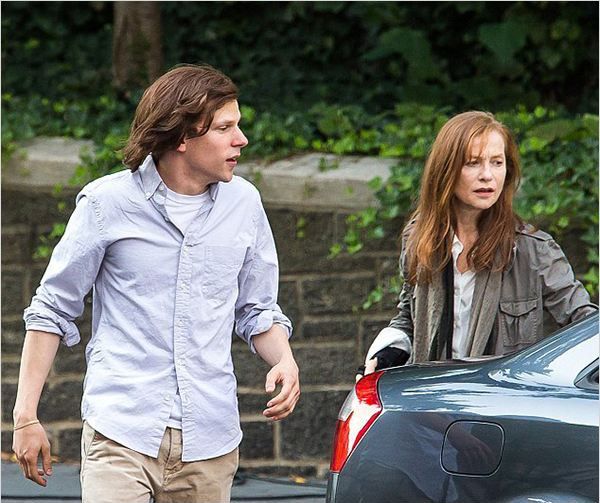 Jesse Eisenberg et  Isabelle Huppert dans "Louder than Bombs" de Joachim Trier
 (Alan Bregg )