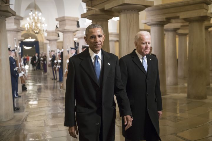 Le président des Etats-Unis, Barack Obama, et son vice-président, Joe Biden, le 20 janvier 2017. (J. SCOTT APPLEWHITE / AFP)