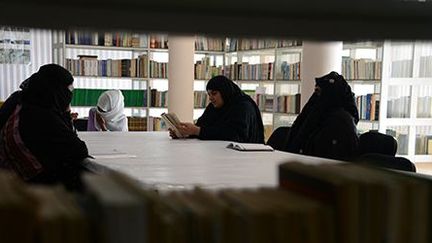 Une poétesse du cercle Mirman Bahir  (JAWED TANVEER / AFP)