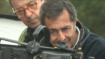 Le réalisateur Nicolas Vanier sur le tournage de son dernier film "Donne-moi des ailes" dans l'Oise.
 (Culturebox - capture d&#039;écran)