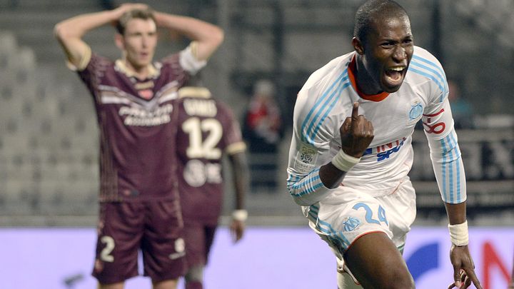 La joie du d&eacute;fenseur de l'OM Rod Fanni auteur de l'unique but du match OM-Valenciennes, le 16 f&eacute;vrier 2013.&nbsp; (ANNE-CHRISTINE POUJOULAT / AFP)