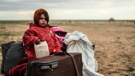 Un enfant évacué de Baghouz en Syrie, le 27 février 2019.&nbsp; (DELIL SOULEIMAN / AFP)