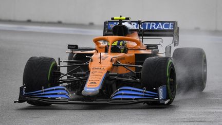 Lando Norris signe sa première pole position à Sotchi (Russie). (ALEXANDER NEMENOV / AFP)