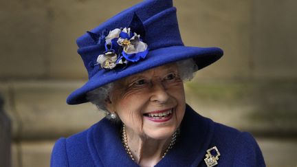 La reine Elizabeth II à Londres, le 12 octobre 2021. (FRANK AUGSTEIN / POOL / AFP)