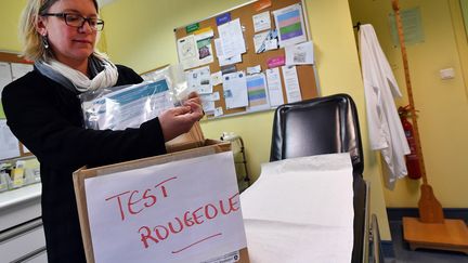 A l'université de Lille (Nord), des tests ont été conduits le 16 février 2018 pour détecter des cas de rougeole parmi les étudiants. (MAXPPP)