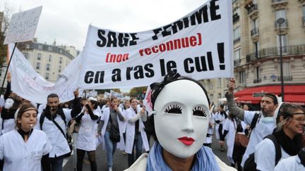 Manifestation de sages-femmes à Paris en novembre 2013 (NATHANAEL CHARBONNIER)