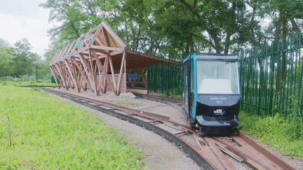 Transports : une capsule innovante pour transporter le public a été inaugurée (France 2)