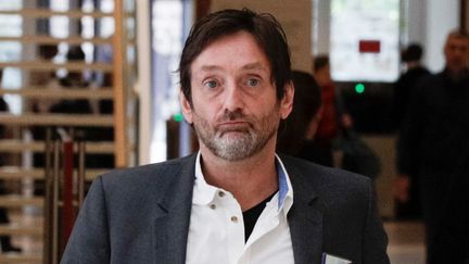 Le comédien Pierre Palmade dans les couloirs du palais de justice de Paris, le 6 juin 2019. (GEOFFROY VAN DER HASSELT / AFP)