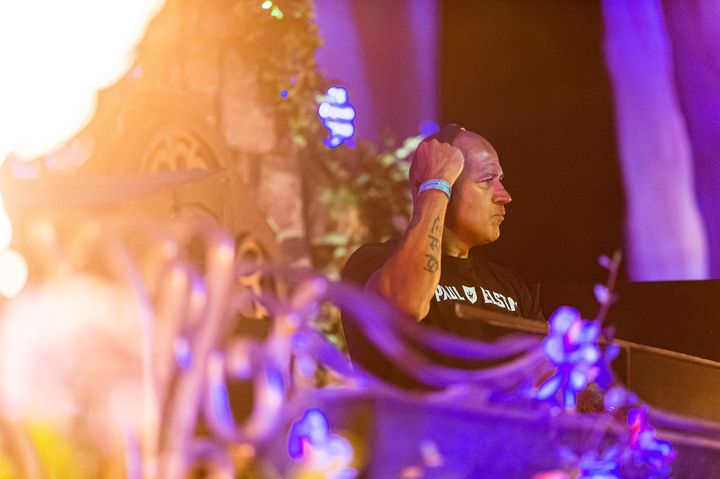 Le DJ Paul Elstak se produit lors de la première journée du festival de musique électronique Tomorrowland, vendredi 15 juillet 2022, à Boom.&nbsp; (JONAS ROOSENS / BELGA MAG)