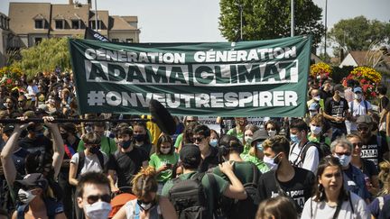 La marche pour Adama Traoré a rassemblé militants des droits de l'homme et écologistes dans le Val-d'Oise, le 18 juillet 2020. (BERTRAND GUAY / AFP)