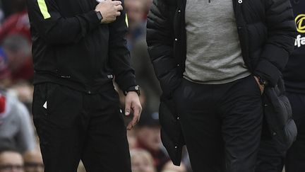 L'entraîneur de Manchester United, José Mourinho (OLI SCARFF / AFP)