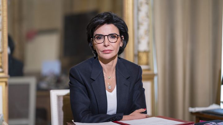 Rachida Dati, maire du 7e arrondissement de Paris, dans son bureau, le 24 avril 2024. (NICOLAS MARQUES / MAXPPP)