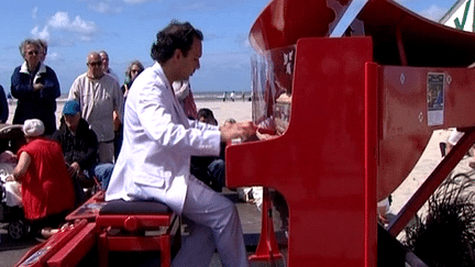 Un piano à la Plage, Une folie!...
 (France 3)