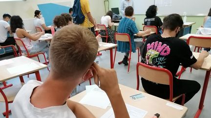 Les élèves planchent sur la philosophie au lycée Georges Clemenceau de Montpellier (Hérault) pour le début du baccalauréat, le 17 juin 2021 (photo d'illustration). (ROMAIN BERCHET / FRANCE-BLEU HÉRAULT)