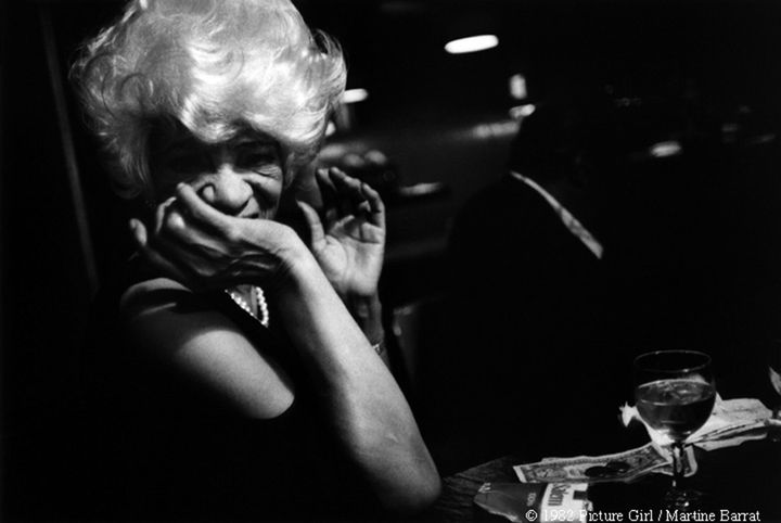 Martine Barrat, Harlem, New York, 1982. "Mabel Albert. Her favorite song to sing is 'If I can't sell it, I just sit on it' - words she lived by". (© Martine Barrat)