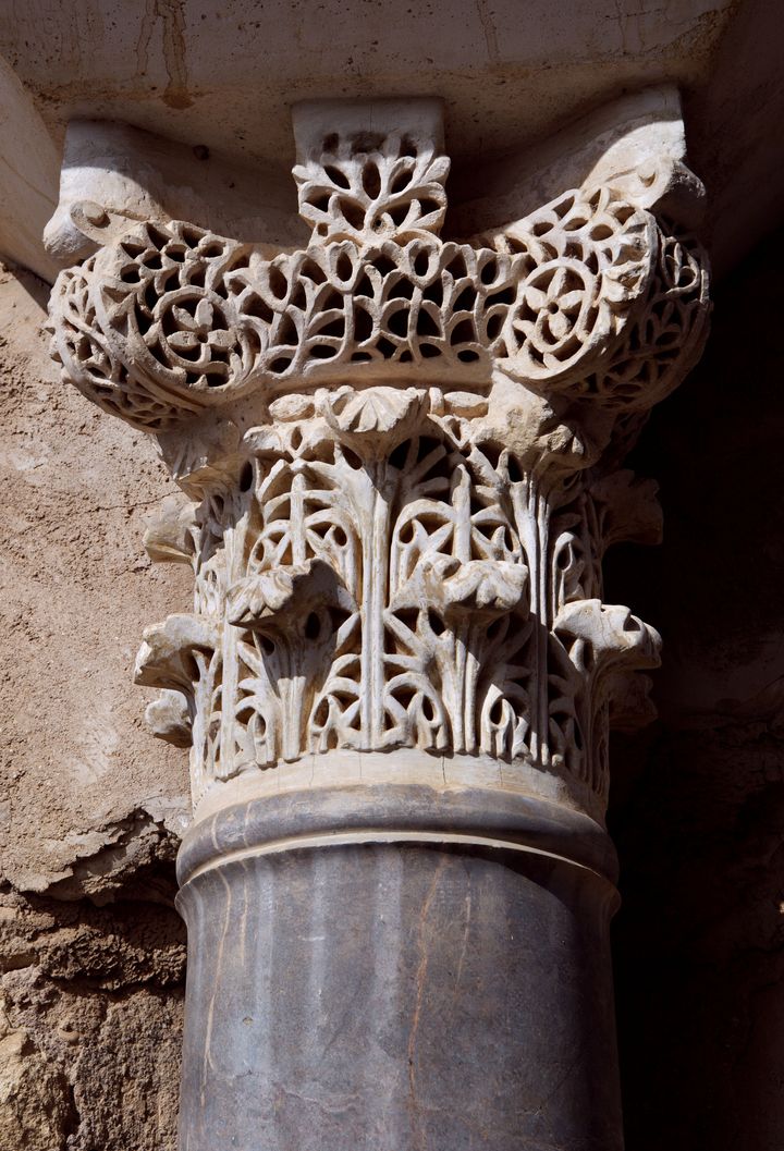 Détail de chapiteau de colonne, site de Medina Azahara près de Cordoue en Andalousie (sud de l'Espagne) (MANUEL COHEN / MANUEL COHEN)