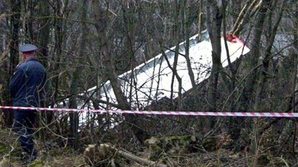 L'épave du Tupolev polonais qui s'est écrasé le 10 avril près de l'aéroport de Smolensk, le 10/4/2010 (AFP)