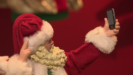 Exposition T'y crois toi au Pèere Noël ? Chapelle du Carmel à Libourne. (D. Mazeres /  France Télévisions)