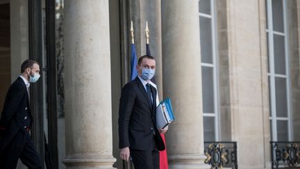 Le ministre délégué chargé des Comptes publics, Olivier Dussopt, le 4 novembre 2020 à la sortie du palais de l'Elysée, à Paris. (ARTHUR NICHOLAS ORCHARD / HANS LUCAS / AFP)