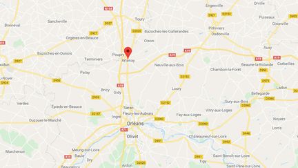 Un contrôleur a demandé l'arrêt du train TER à la gare d'Artenay (Loiret), en application du plan vigipirate. (GOOGLE MAPS)