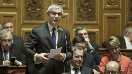 Le sénateur de l'Eure, Hervé Maurey, lors d'une séance de questions au gouvernement au Sénat, le 10 décembre 2015. (MAXPPP)