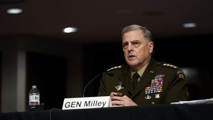 Le chef d'état-major américain, le général Mark Milley, s'exprime devant le Sénat, à Washington, le 28 septembre 2021. (GETTY IMAGES NORTH AMERICA / AFP)