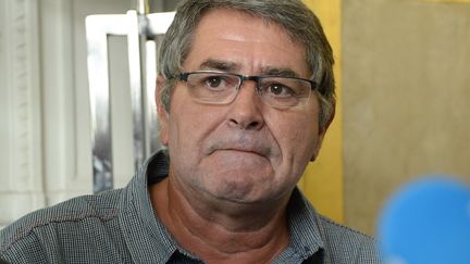 Le pilote Pascal Fauret se pr&eacute;sente face &agrave; la presse lors d'une conf&eacute;rence de presse, le 27 octobre 2015, &agrave; Paris. (BERTRAND GUAY / AFP)