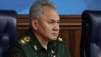 Le ministre russe de la Défense, Sergei Shoigu, au Centre de contrôle de la défense nationale à Moscou, le 19 décembre 2023. (MIKHAIL KLIMENTYEV / AFP)